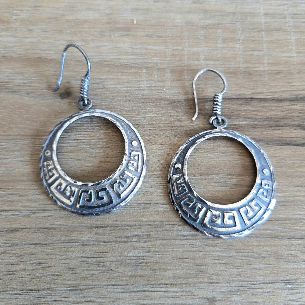 Sterling silver 925 Mexico etched round dangling earrings.